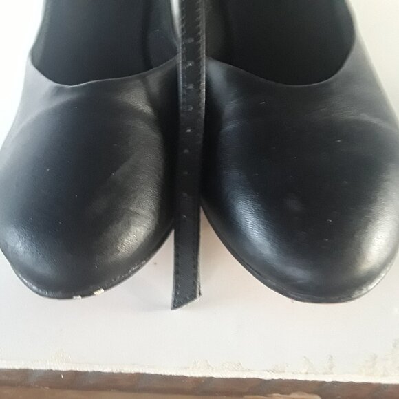 So Danca Black size M7L/CH 50 character shoes w/ buckle strap and 1 1/2" heel - Picture 5 of 8